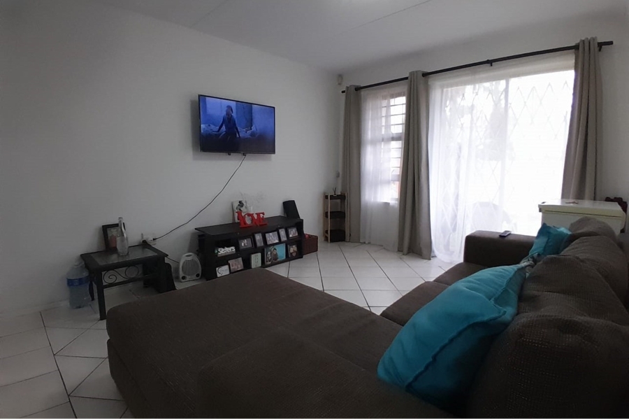 2 Bedroom Property for Sale in Parklands Western Cape